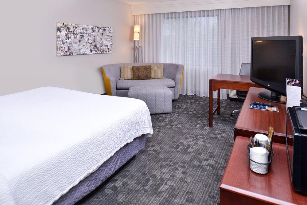 Courtyard By Marriott Decatur Hotel Eksteriør billede