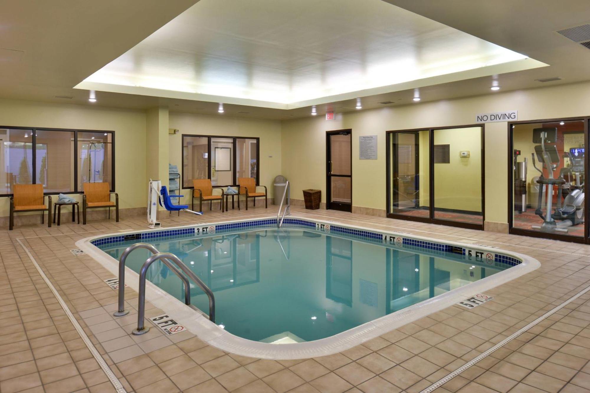 Courtyard By Marriott Decatur Hotel Eksteriør billede
