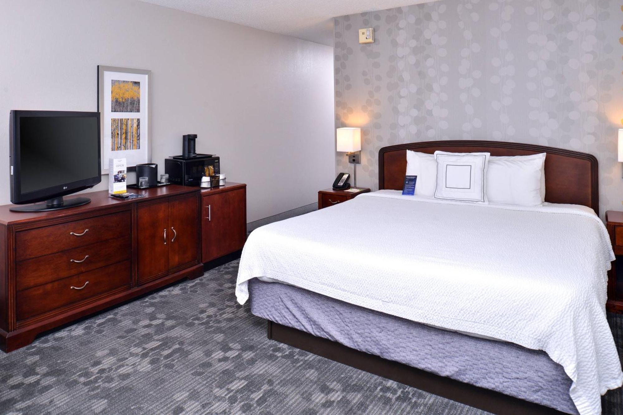 Courtyard By Marriott Decatur Hotel Eksteriør billede