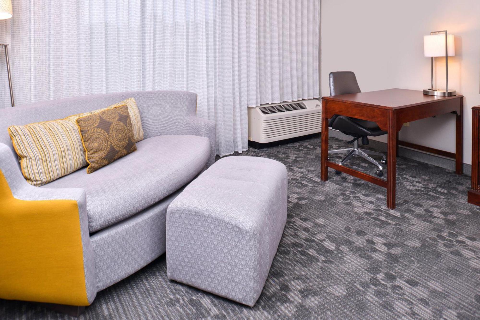 Courtyard By Marriott Decatur Hotel Eksteriør billede