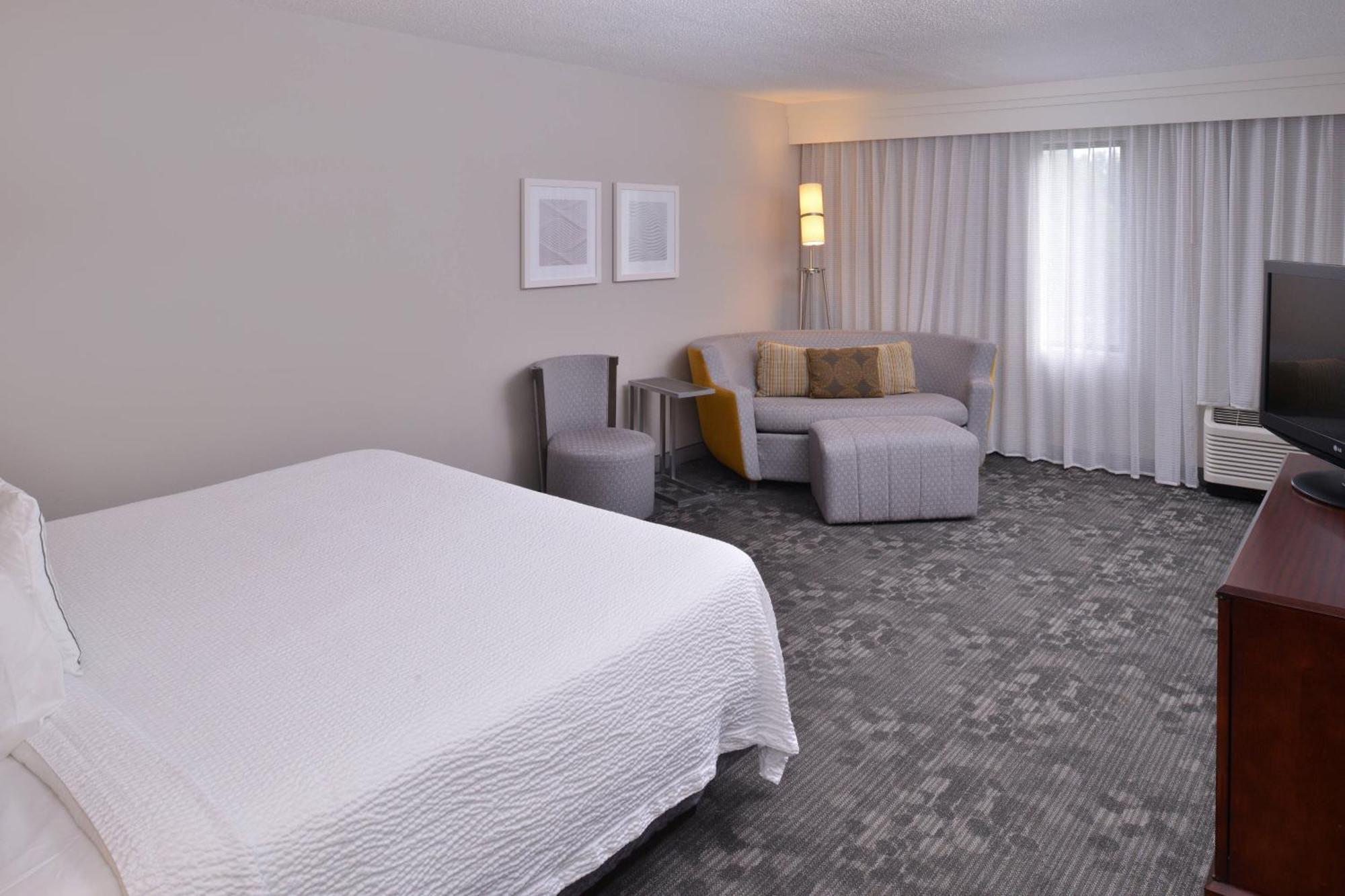 Courtyard By Marriott Decatur Hotel Eksteriør billede